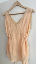 Load image into Gallery viewer, 1930s silk blouse
