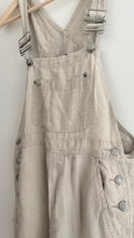 Load image into Gallery viewer, Vintage 90s linen gap overalls
