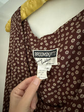 Load image into Gallery viewer, Vintage floral ruffle dress
