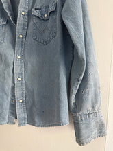 Load image into Gallery viewer, Vintage wrangler denim pearl snap

