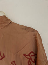 Load image into Gallery viewer, Antique silk Kimono
