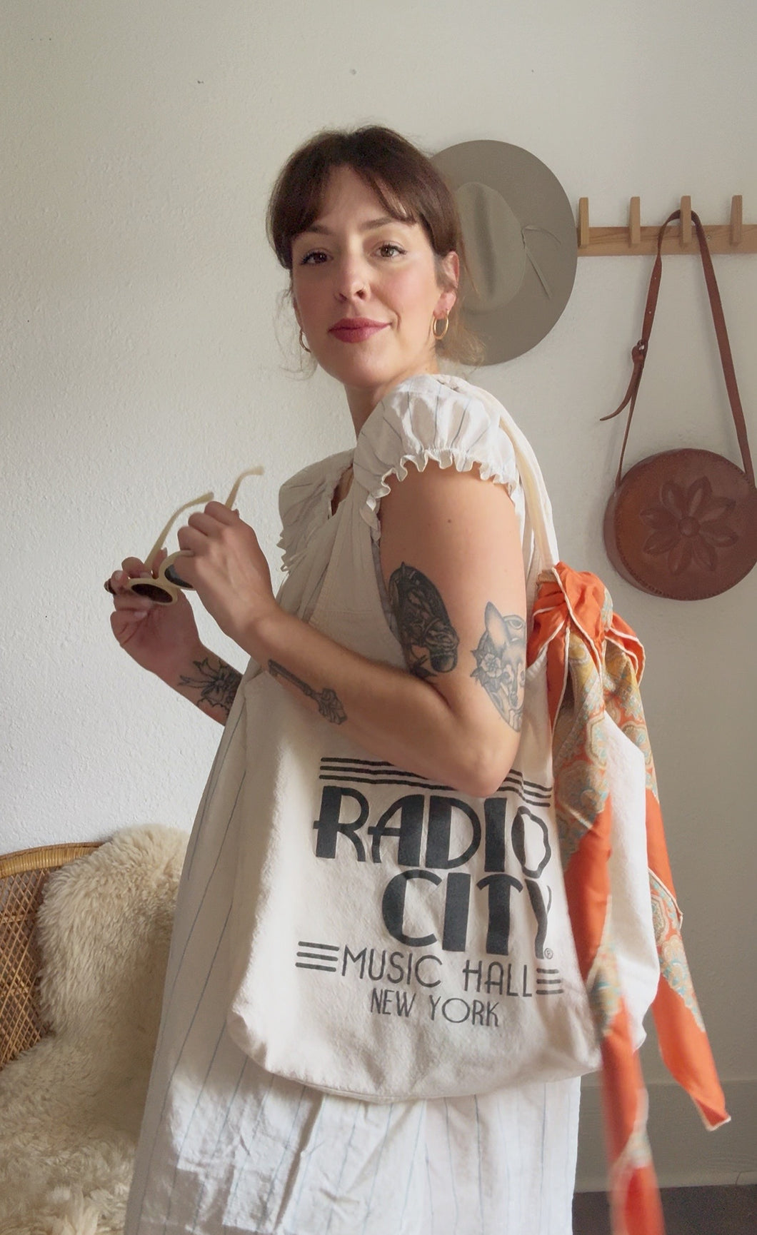 Vintage radio city music hall tote