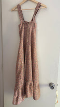 Load image into Gallery viewer, Vintage 70s floral dress
