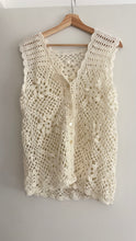 Load image into Gallery viewer, Vintage crochet top
