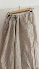 Load image into Gallery viewer, Vintage linen flax pants
