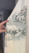 Load image into Gallery viewer, Vintage silk Haori kimono
