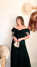 Load image into Gallery viewer, 1930s emerald green silk gown
