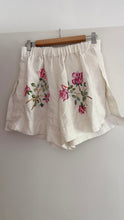 Load image into Gallery viewer, Signature Collection-Linen embroidered shorts
