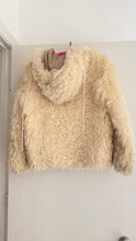 Load image into Gallery viewer, Vintage shearling hooded coat
