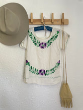 Load image into Gallery viewer, Vintage embroidered top
