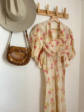 Load image into Gallery viewer, Vintage 30s 40s floral dress
