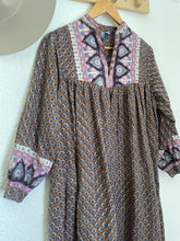 Load image into Gallery viewer, Vintage Indian cotton dress
