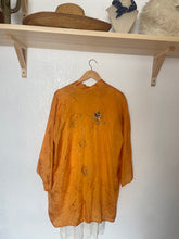 Load image into Gallery viewer, Vintage orange Kimono
