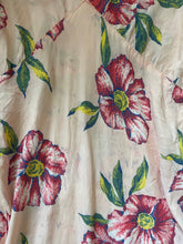 Load image into Gallery viewer, Vintage 40s  floral slip dress
