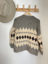 Load image into Gallery viewer, Vintage wool sweater
