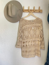 Load image into Gallery viewer, Vintage crochet top
