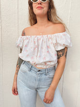 Load image into Gallery viewer, Signature Collection- Puff sleeve top
