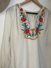 Load image into Gallery viewer, Vintage floral peasant long sleeve top
