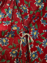 Load image into Gallery viewer, Vintage 1940s wrap dress
