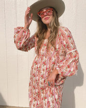 Load image into Gallery viewer, Vintage 70s floral puff sleeve dress
