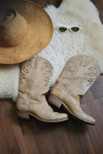 Load image into Gallery viewer, Vintage beige cowboy boot
