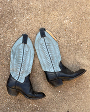 Load image into Gallery viewer, Vintage cowboy boots
