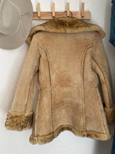 Load image into Gallery viewer, Vintage suede lamb coat
