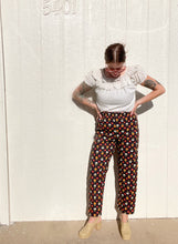 Load image into Gallery viewer, Vintage flower pants
