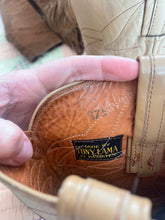 Load image into Gallery viewer, Vintage Tony Lama cowboy boots
