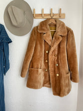 Load image into Gallery viewer, Vintage teddy coat
