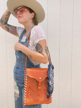 Load image into Gallery viewer, Vintage tooled leather bag
